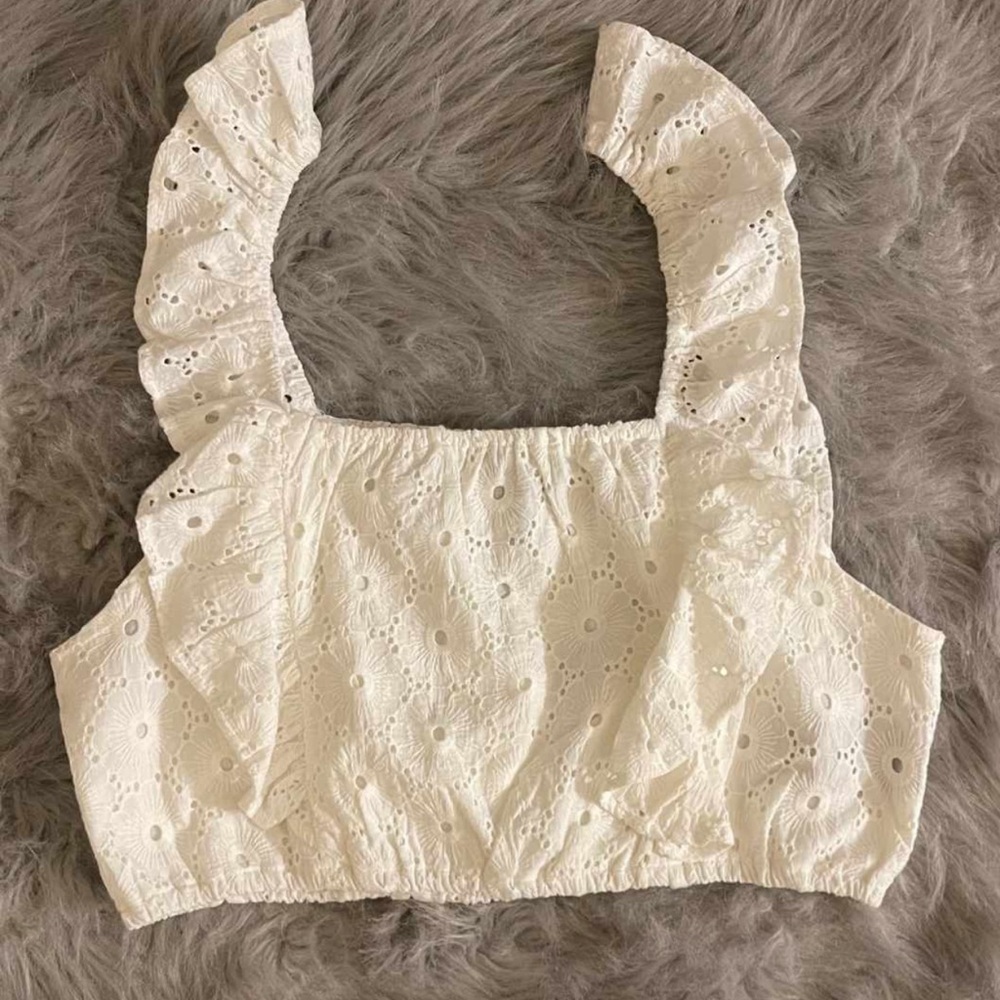 White Size L